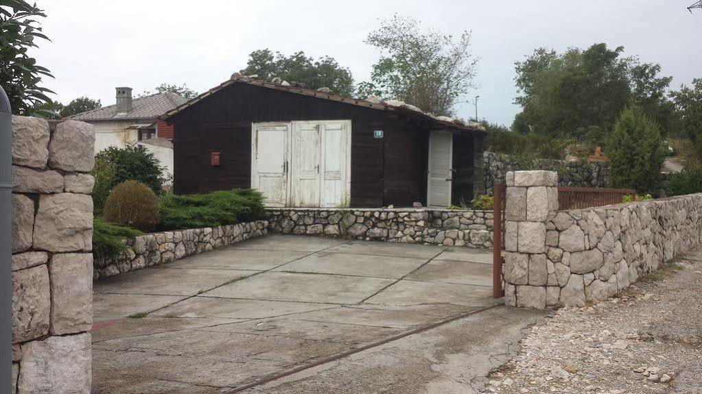 Guesthouse Konti Rijeka Exteriör bild