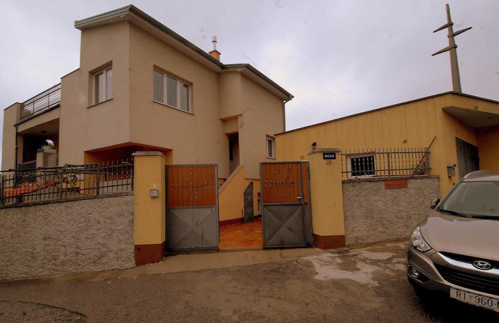 Guesthouse Konti Rijeka Exteriör bild