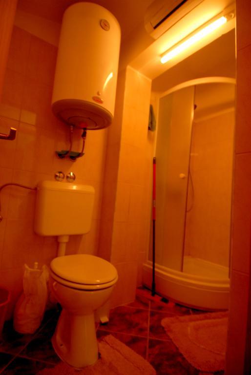 Guesthouse Konti Rijeka Rum bild