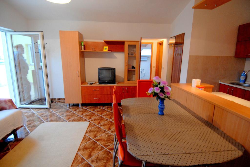 Guesthouse Konti Rijeka Rum bild
