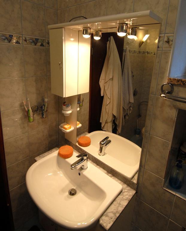 Guesthouse Konti Rijeka Rum bild